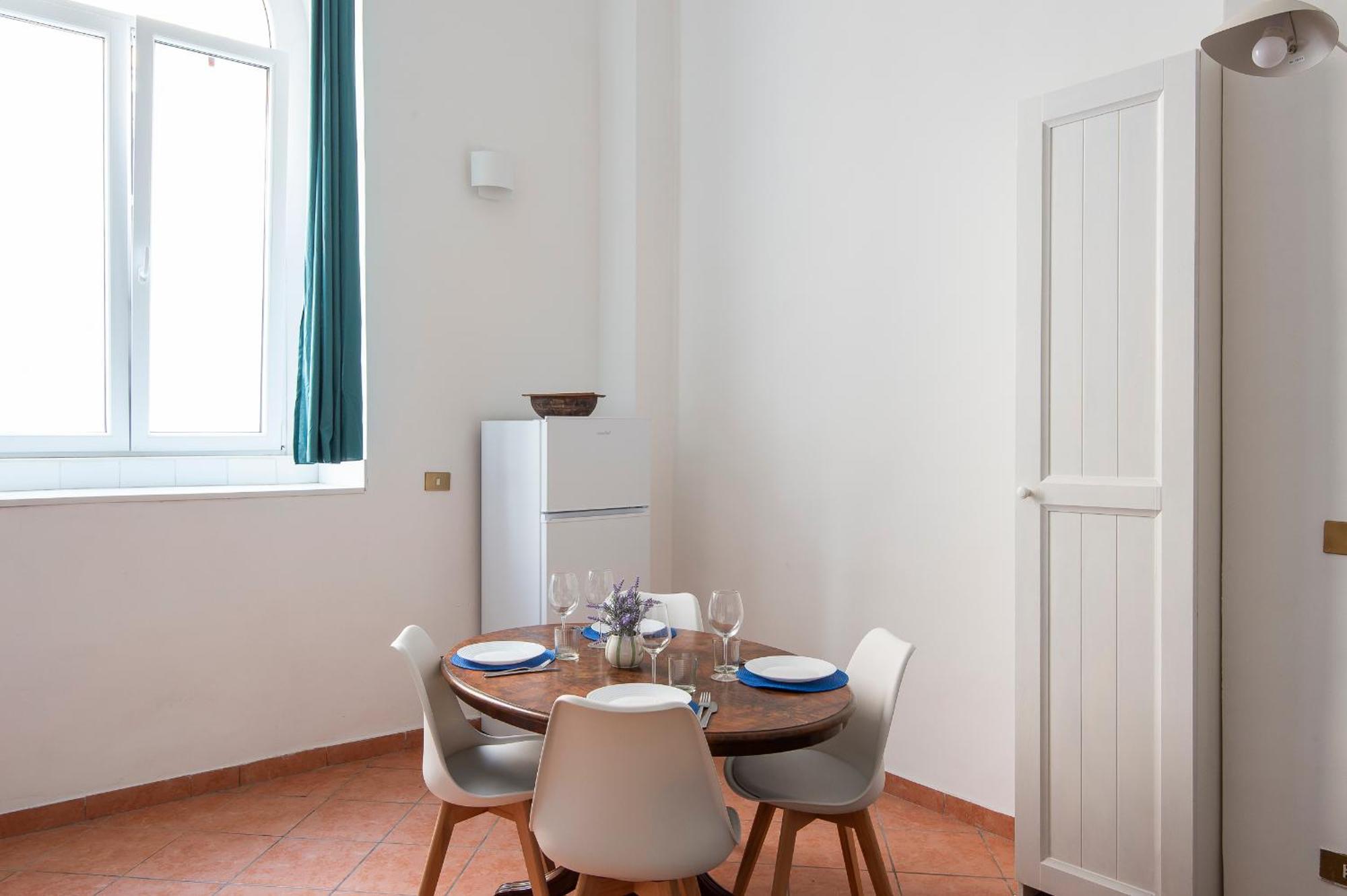 Apartment Vittorio Elegant Two Bedroom Rom