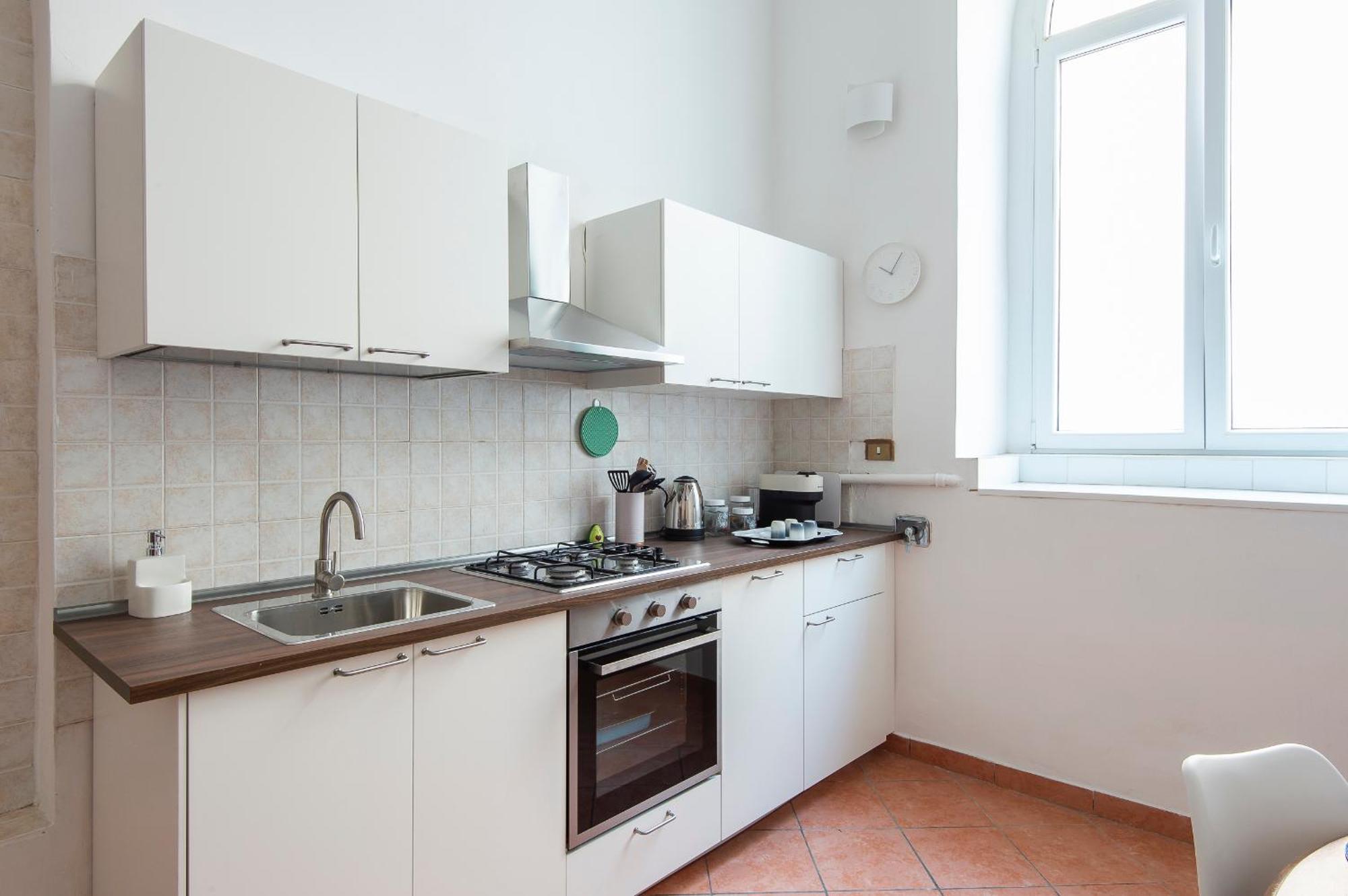 Vittorio Elegant Two Bedroom Rom