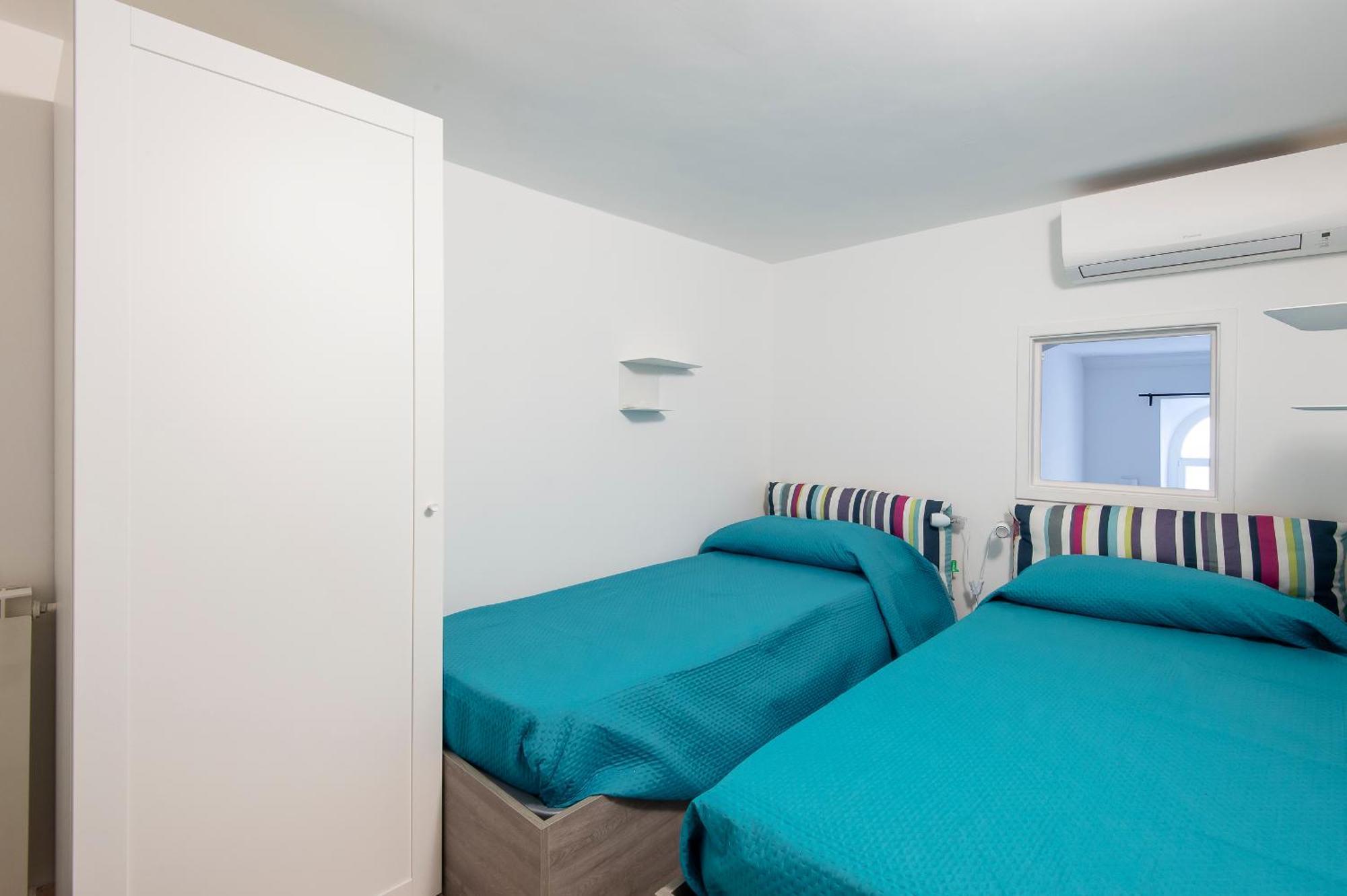 Vittorio Elegant Two Bedroom Rom