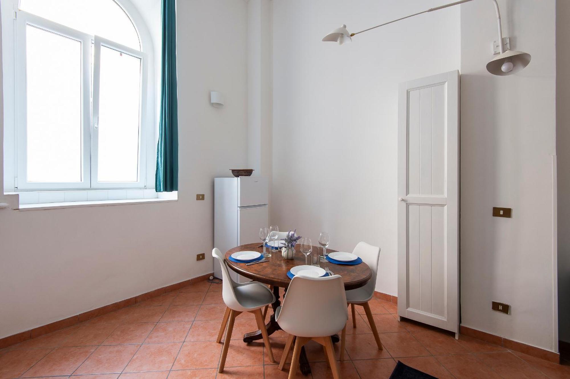 Apartment Vittorio Elegant Two Bedroom Rom